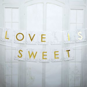 Vimpel - Love is sweet - Scripted Marble